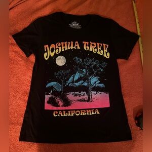 Joshua Tree Graphic T-Shirt